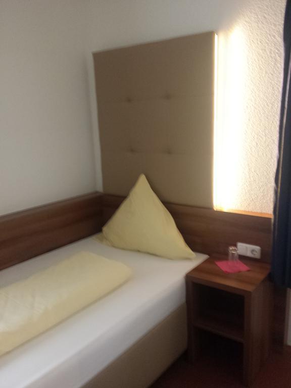 Single Room with Private Bathroom,442075929:JPEG